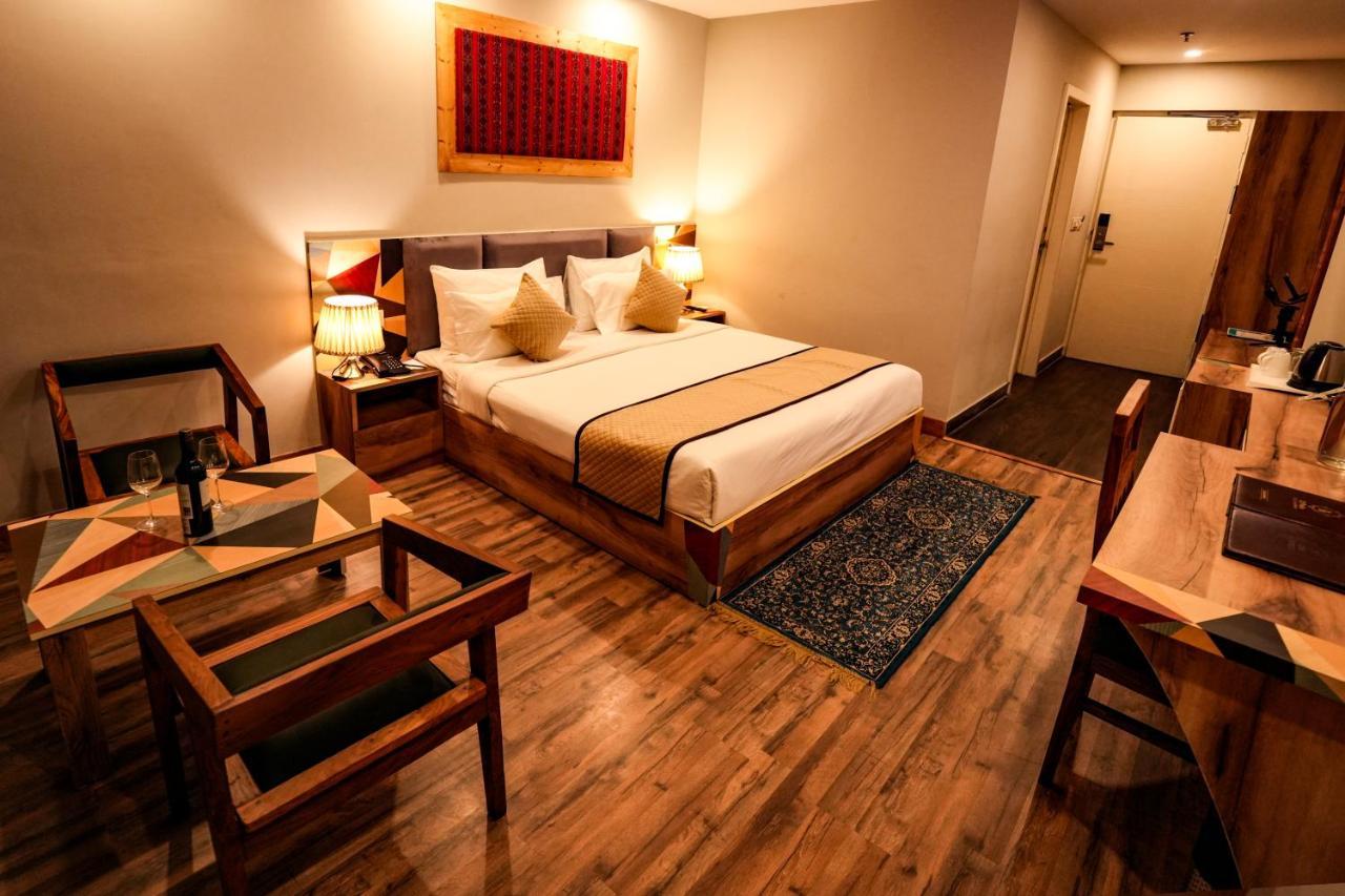 Hotel Square One By D'Polo Dharamshala Esterno foto