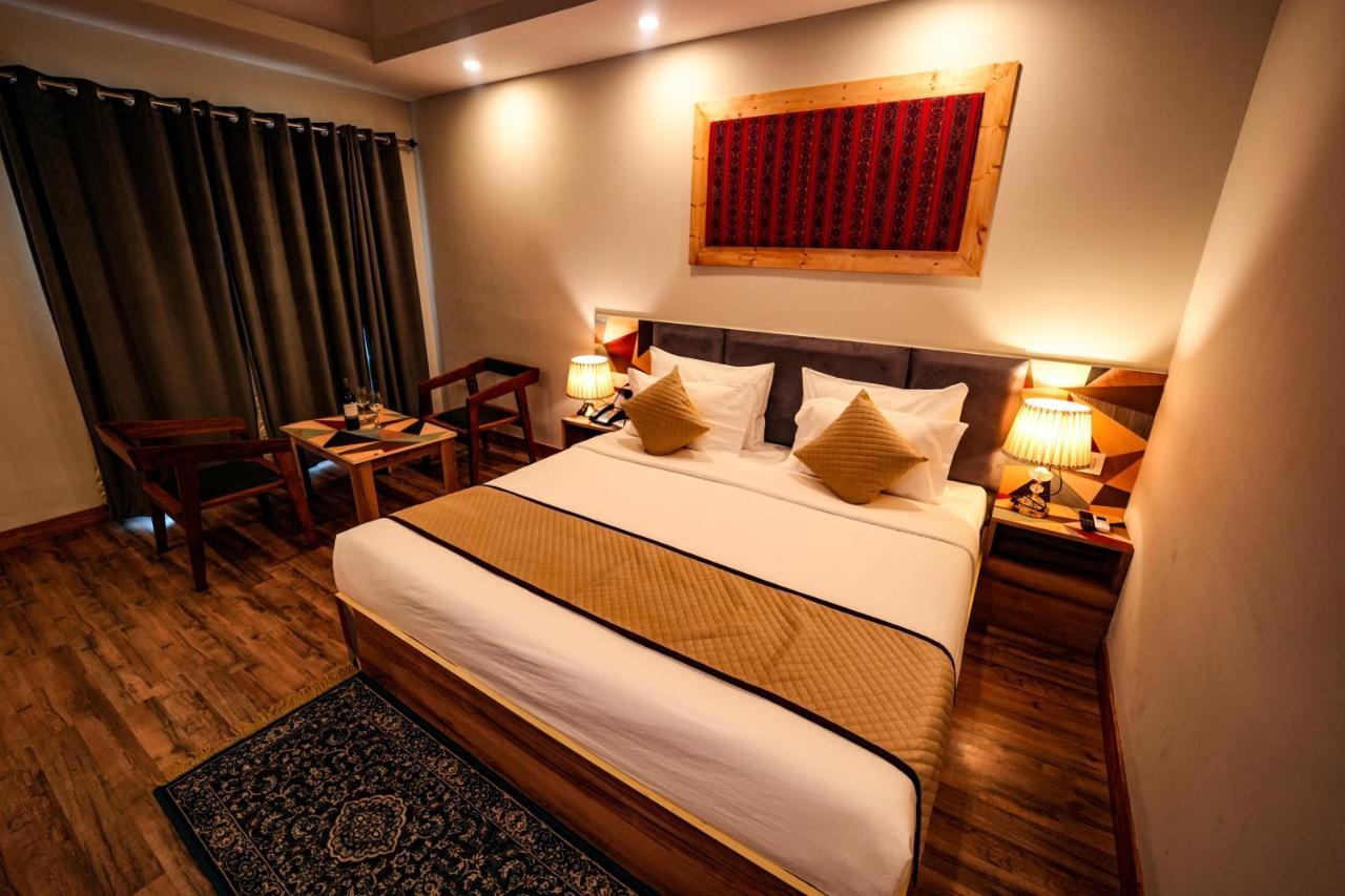 Hotel Square One By D'Polo Dharamshala Esterno foto