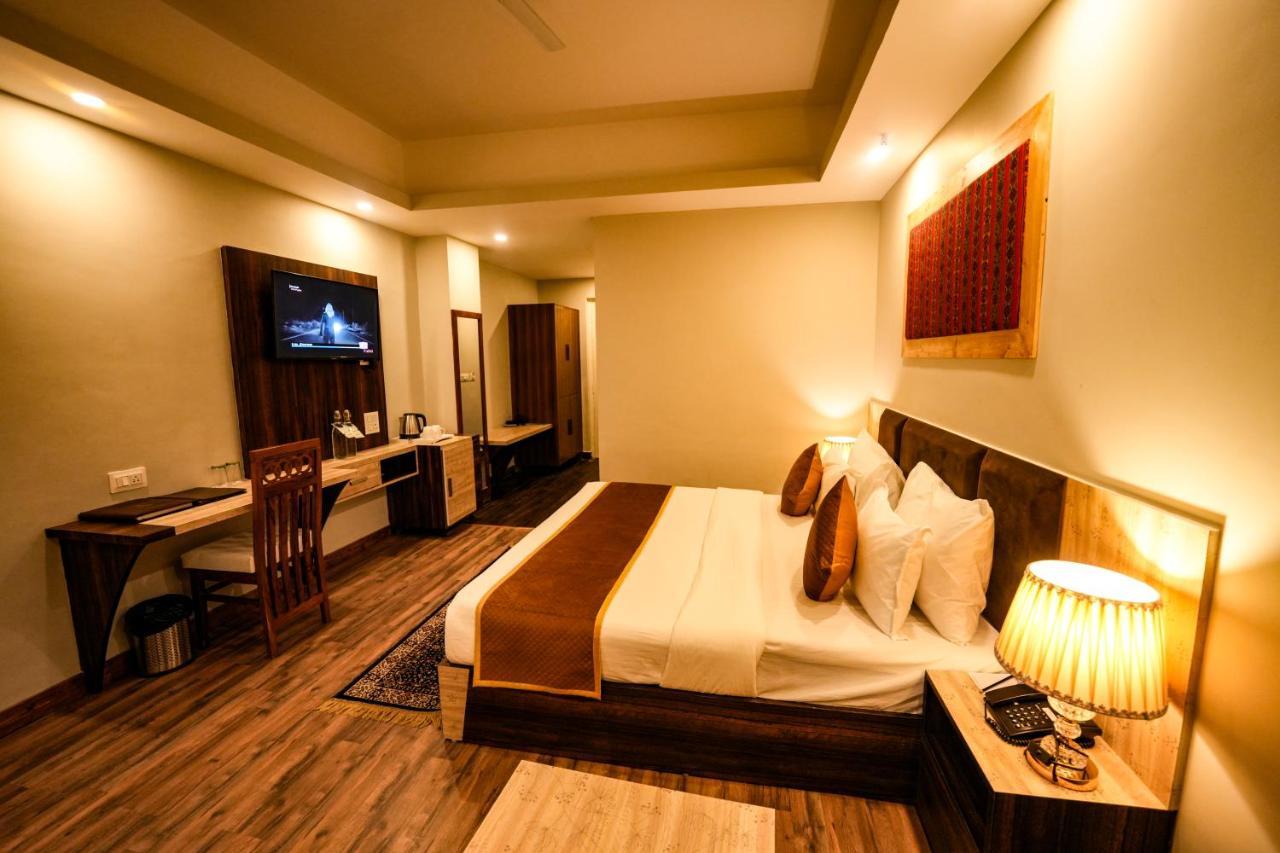 Hotel Square One By D'Polo Dharamshala Esterno foto