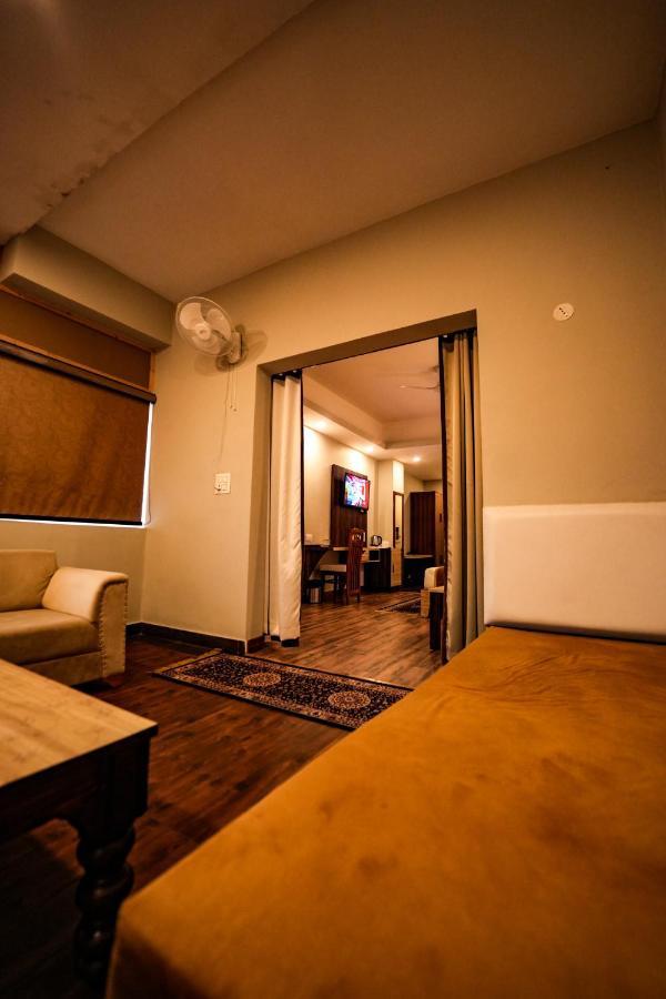 Hotel Square One By D'Polo Dharamshala Esterno foto