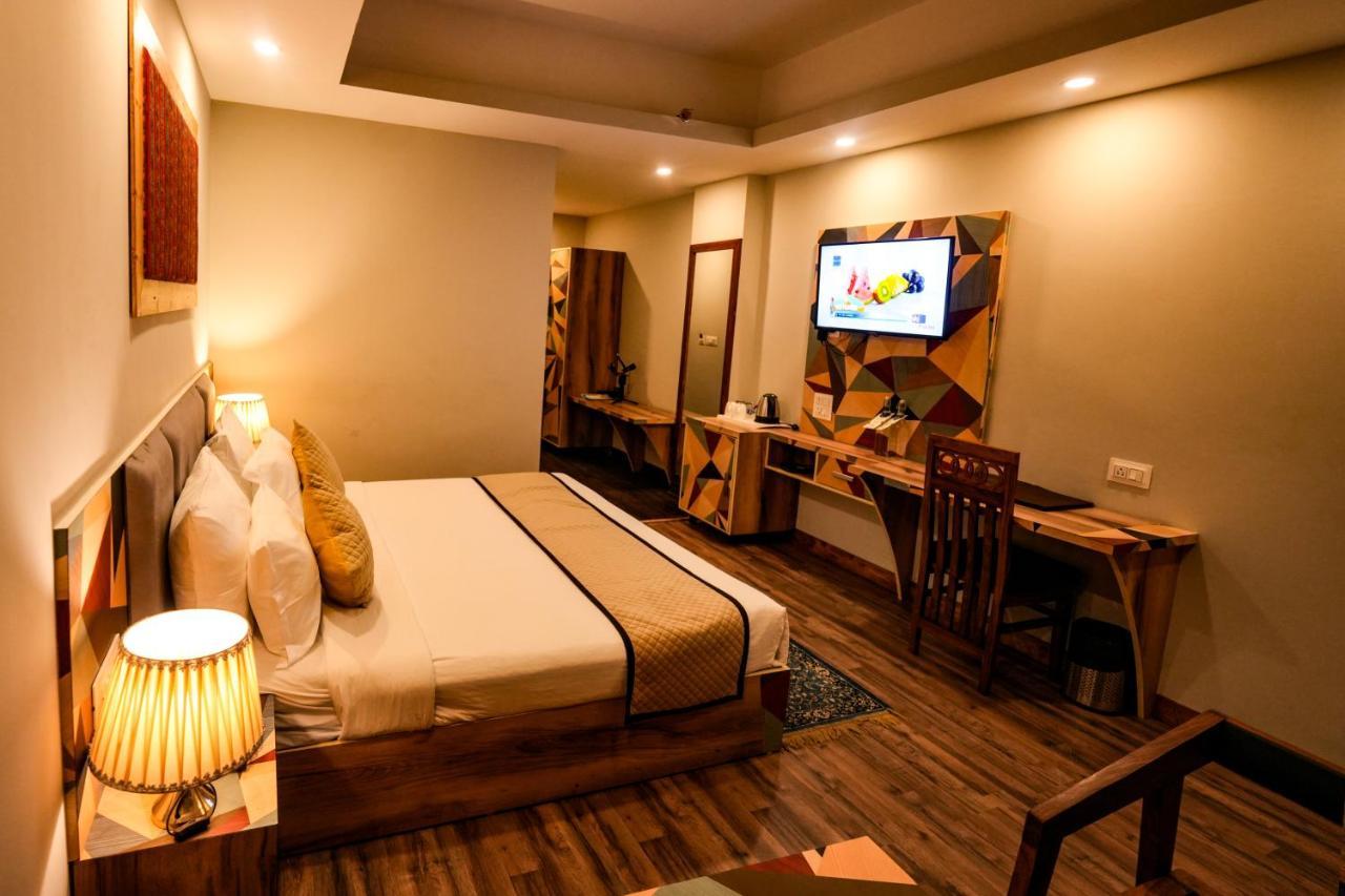 Hotel Square One By D'Polo Dharamshala Esterno foto