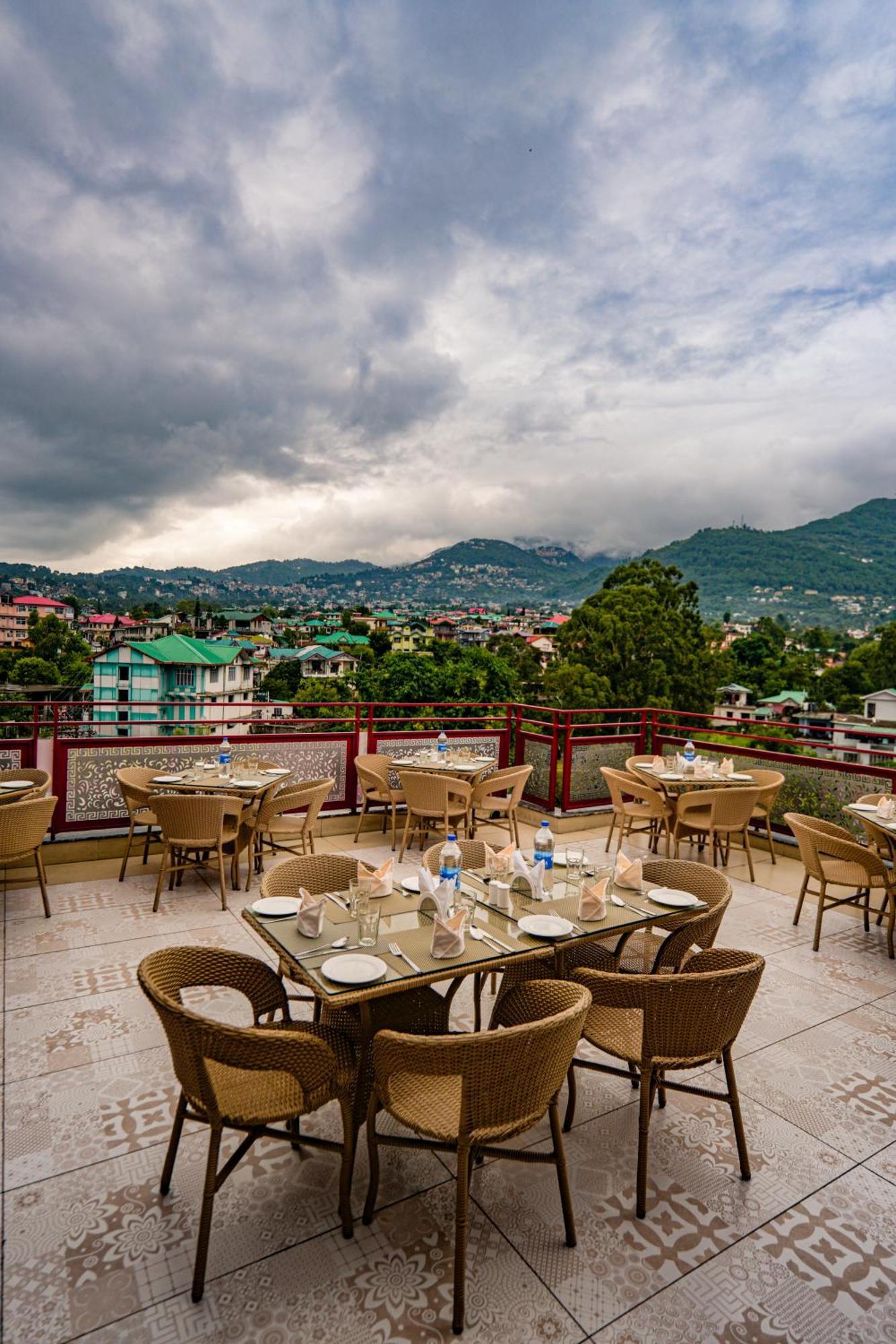 Hotel Square One By D'Polo Dharamshala Esterno foto
