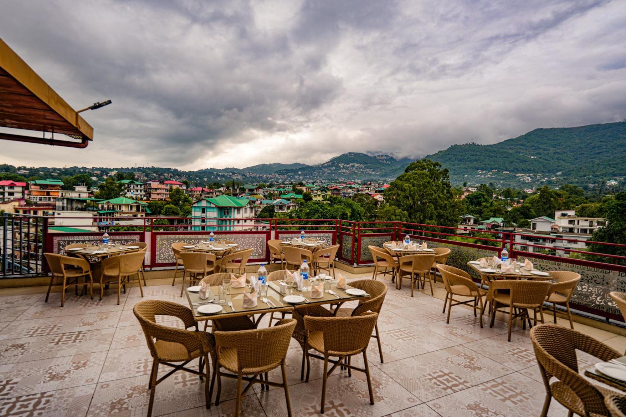 Hotel Square One By D'Polo Dharamshala Esterno foto