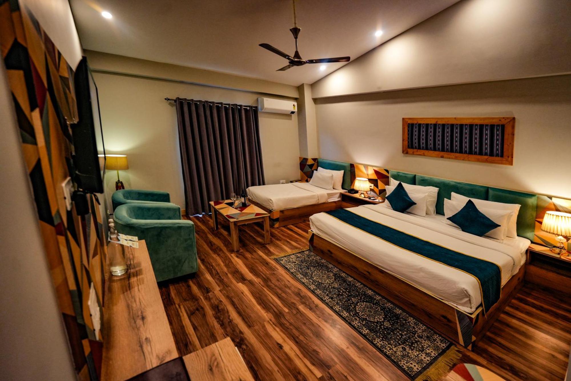 Hotel Square One By D'Polo Dharamshala Esterno foto